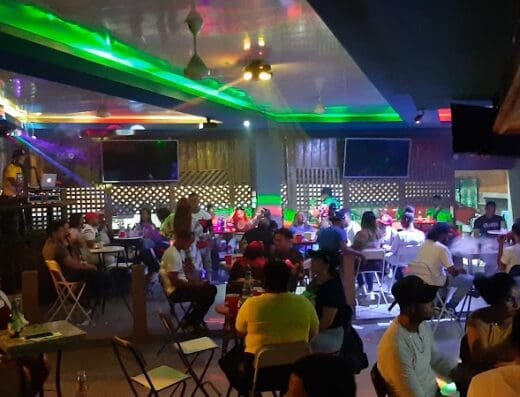 Angeles Bar y Club