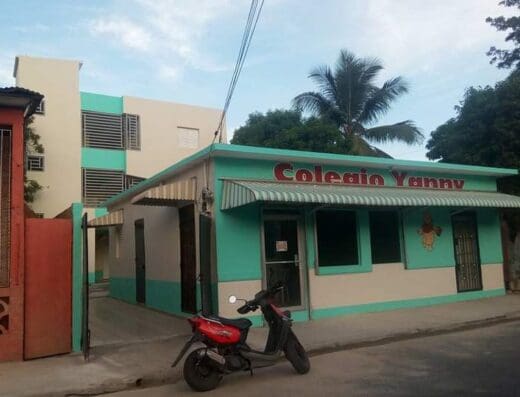 COLEGIO YANNY