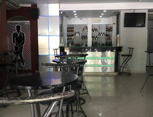 Center Bar