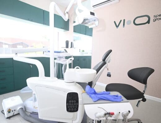 Dra. Laura Troche – Dentista Especialista en Estética Dental