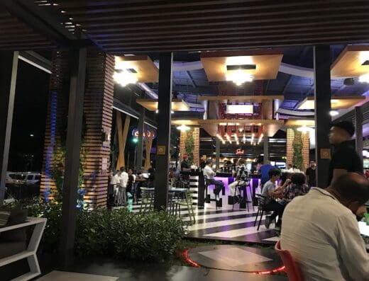 Hielo y Sal Bar and Lounge