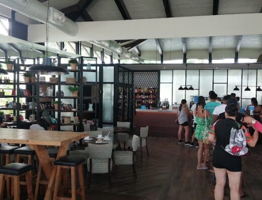 Mike’s Coffee & Tea at Ocean El Faro