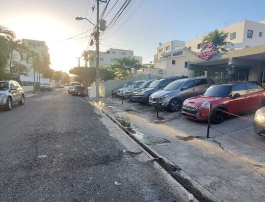 Santiz Autos Comercial