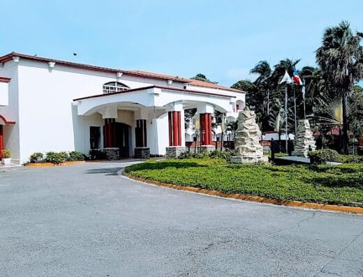 Hotel Novus Caoba