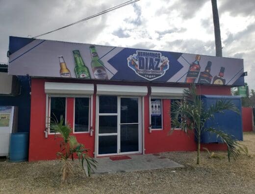 Lavadero y Licor Store Hermanos Diaz