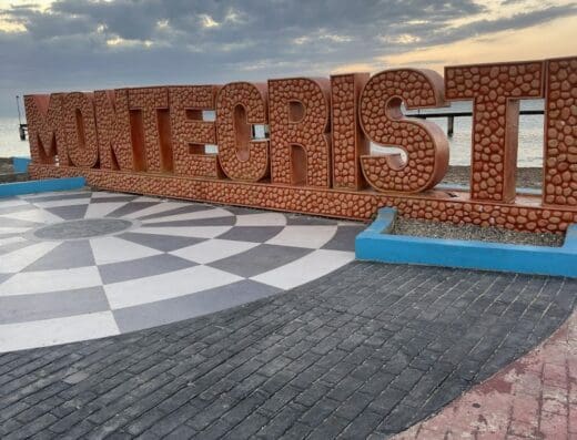 Letrero Montecristi
